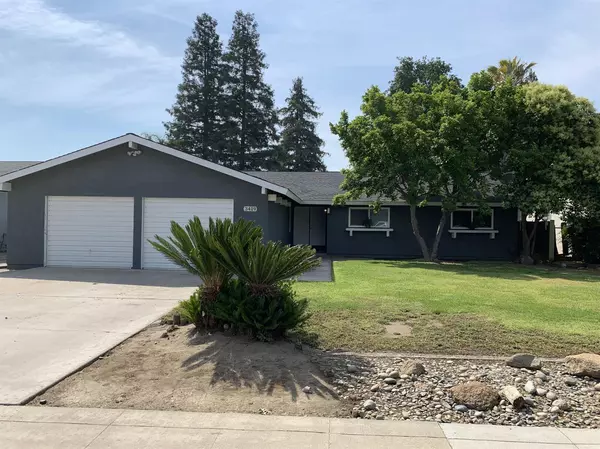 3419 W Coppola Avenue, Visalia, CA 93277