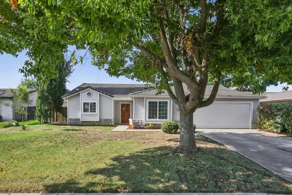 2323 W Prospect Avenue, Visalia, CA 93291