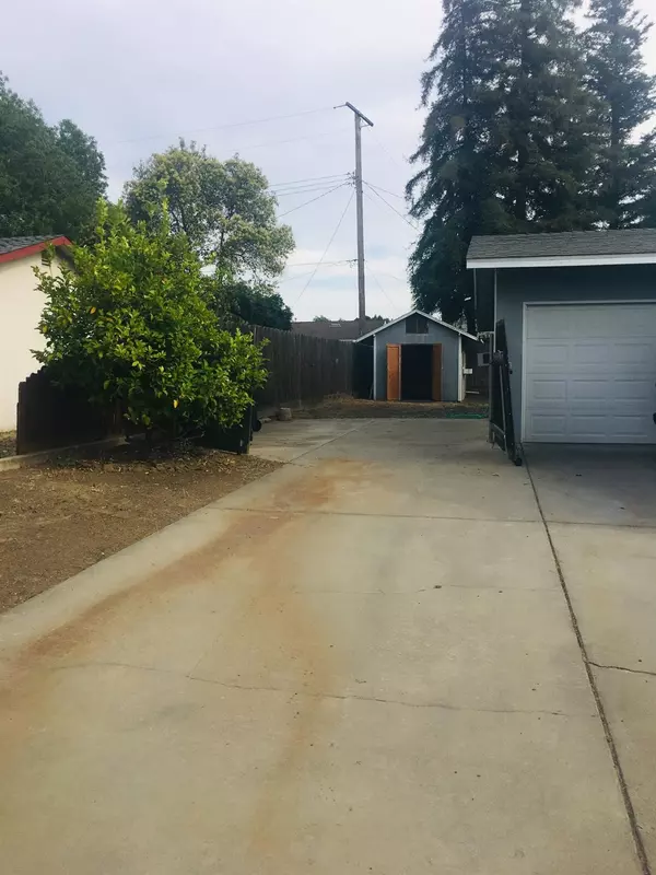 Visalia, CA 93291,1637 W Oriole Drive