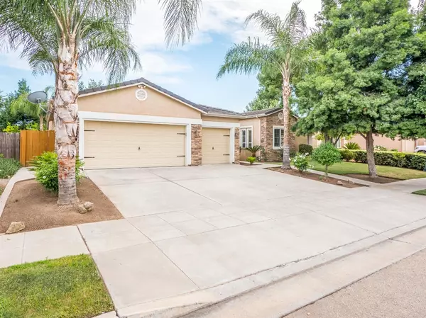 2782 Poe Avenue, Clovis, CA 93611