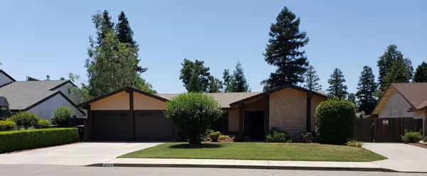 1837 S Hillcrest Drive, Visalia, CA 93292