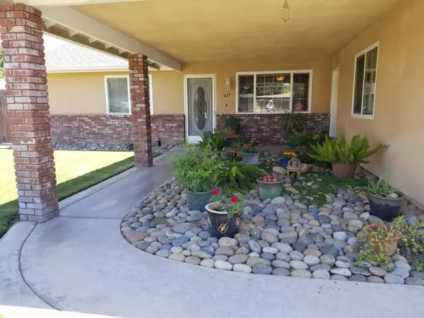 Porterville, CA 93257,625 Camelot Way