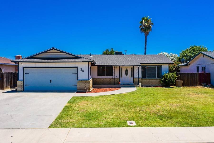 38 S Byron Drive, Lemoore, CA 93245