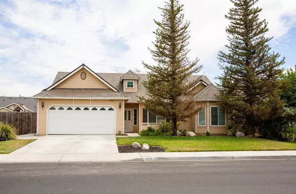 1579 Muscat Place, Hanford, CA 93230