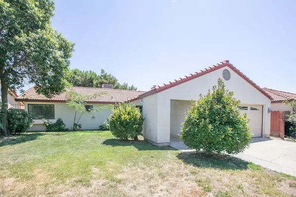 525 White Oak Avenue, Porterville, CA 93257