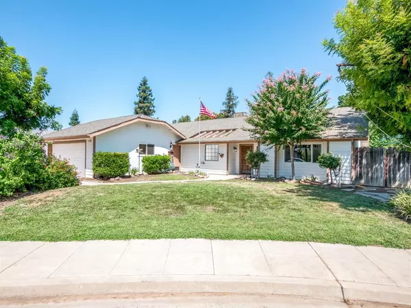 635 W Paul Avenue, Clovis, CA 93612