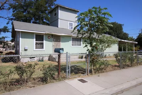 2115 Center Street, Selma, CA 93662