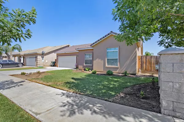 Lindsay, CA 93247,828 Ash Avenue