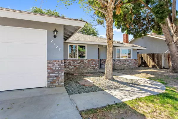 2127 White Chapel Way, Porterville, CA 93257