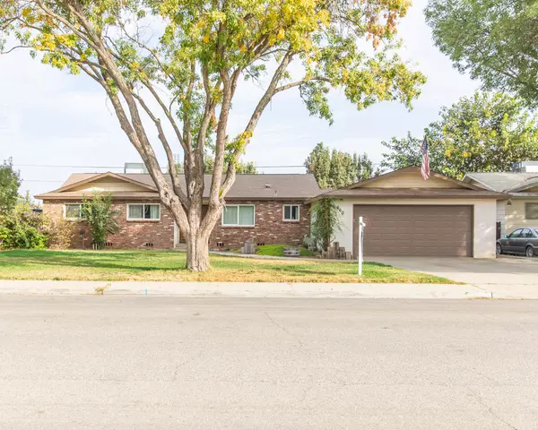 660 E Deodar Lane, Lemoore, CA 93245