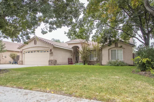 2738 W Babcock Avenue, Visalia, CA 93291