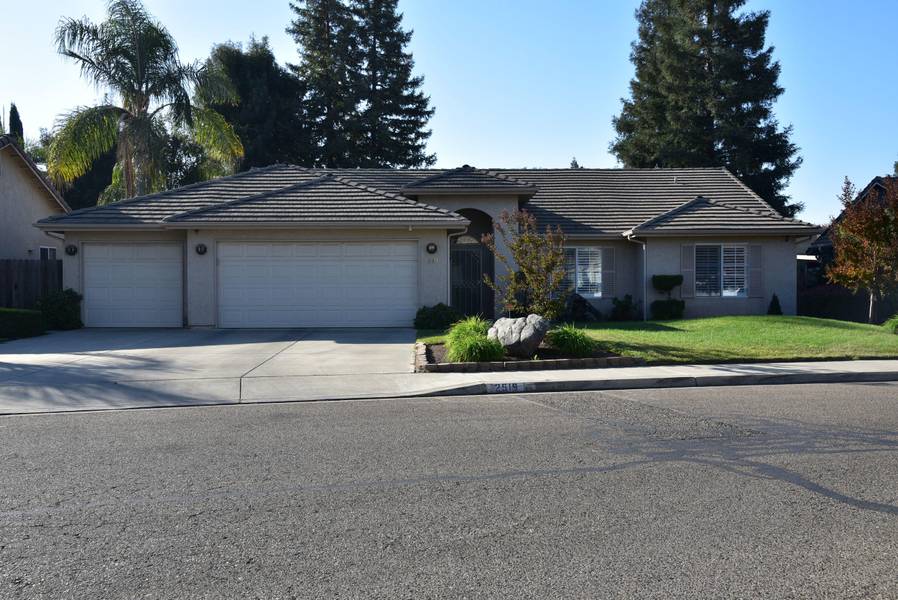 2519 W Sweet Avenue, Visalia, CA 93291