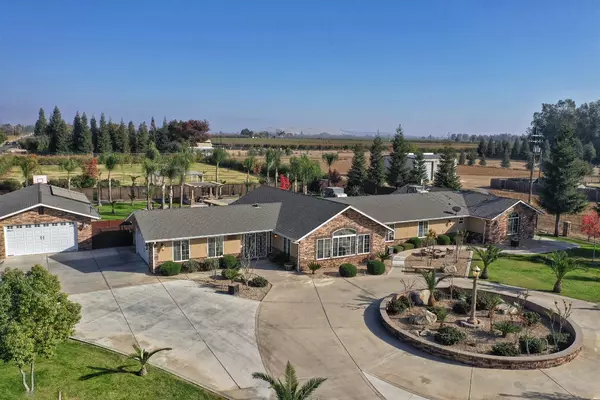 7010 S Frankwood Avenue, Reedley, CA 93654