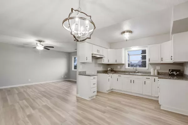 Tulare, CA 93274,1027 S Vetter Drive