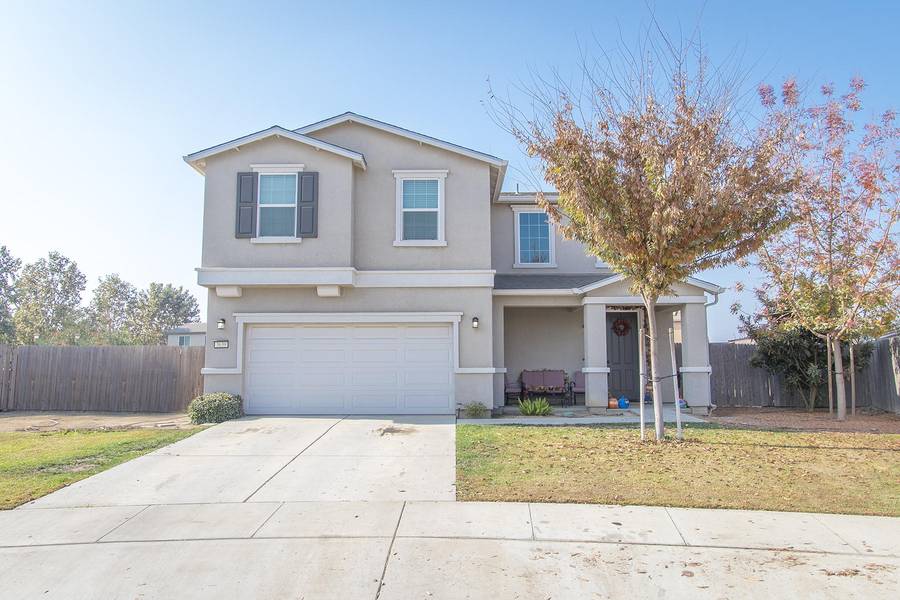 3639 N Shady Court, Visalia, CA 93291