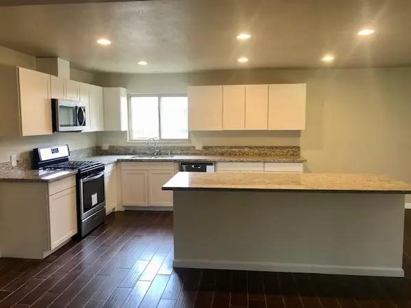 Visalia, CA 93277,1405 W Princeton Avenue