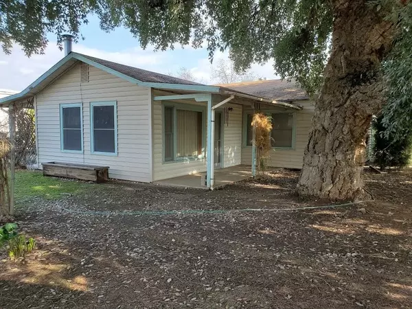 12264 Ave 424, Orosi, CA 93647