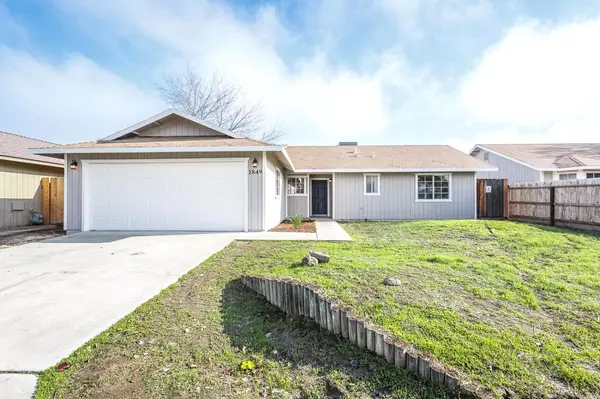 1849 Harding Avenue, Hanford, CA 93230