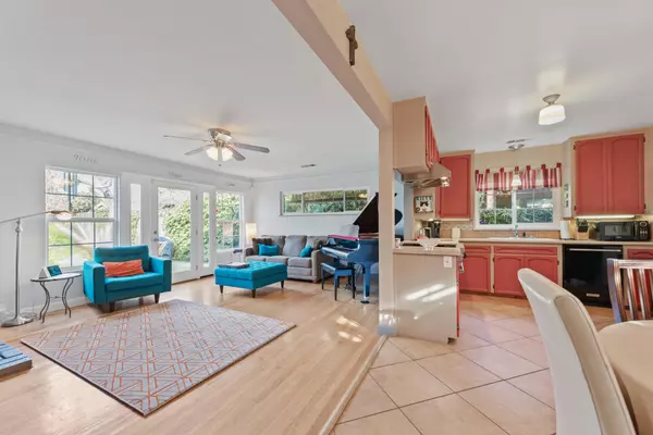 Visalia, CA 93292,1008 E Cypress Avenue