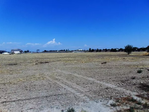 Visalia, CA 93291,Lot 28 W Crowley Avenue