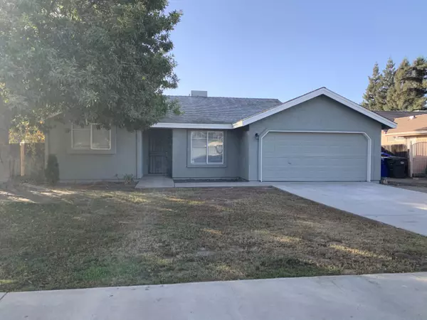 279 Greg Street, Farmersville, CA 93223