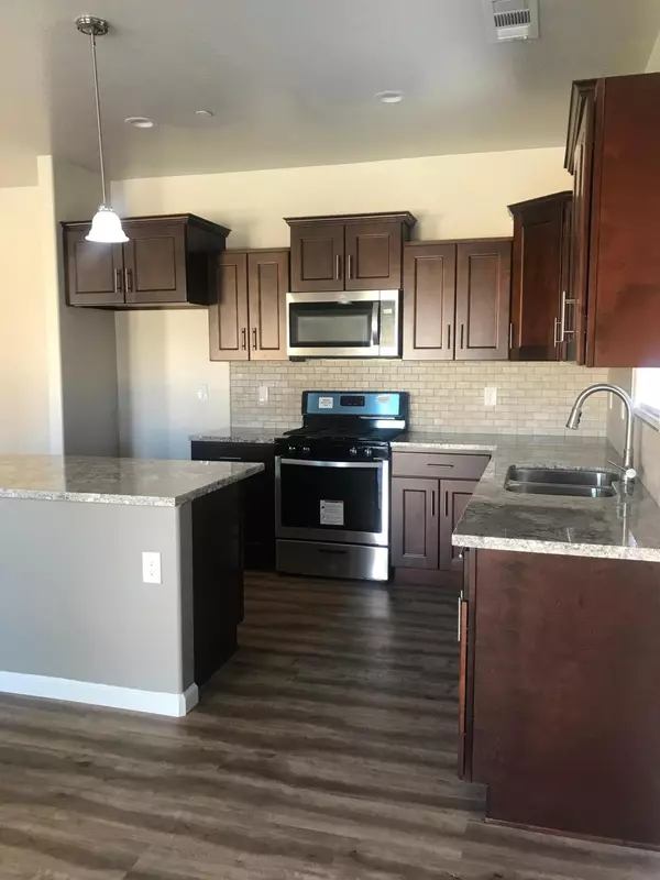 Visalia, CA 93292,2108 E Myrtle Court