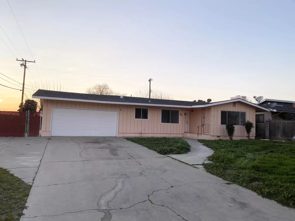 Woodlake, CA 93286,601 N Pepper Street