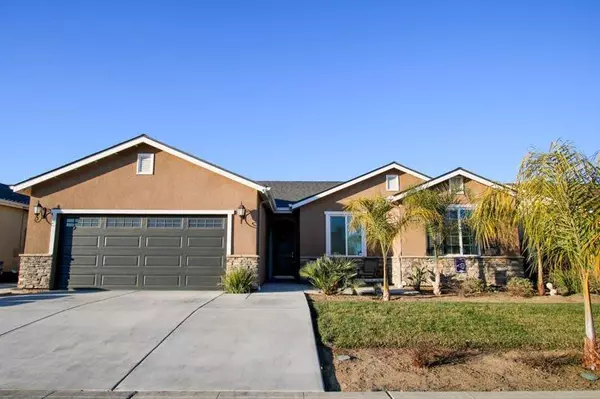 176 W Lilac Avenue, Reedley, CA 93654