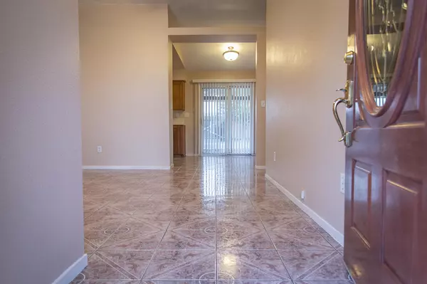 Tulare, CA 93274,491 W Buttonwood Avenue