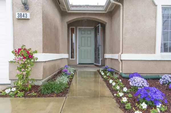 Visalia, CA 93292,3843 E Oak Avenue