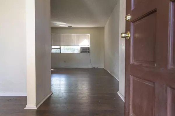 Visalia, CA 93277,5123 W Dartmouth Avenue