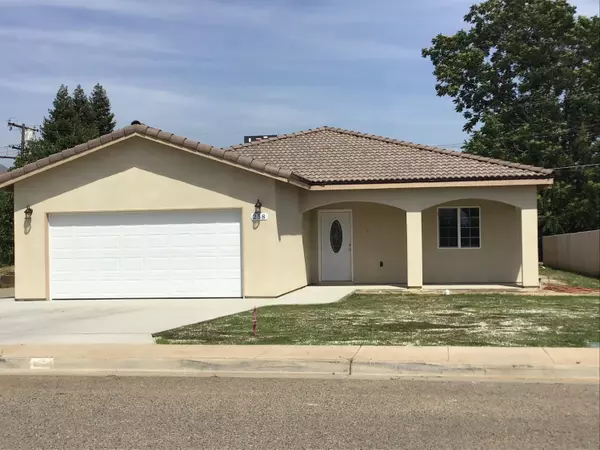 258 N Walnut Street, Woodlake, CA 93286