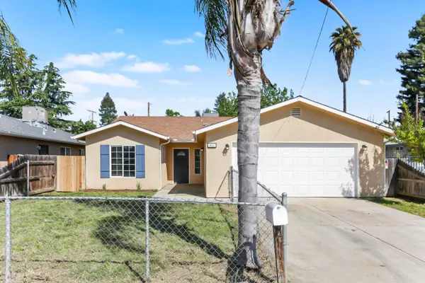 652 N Oakview Avenue, Farmersville, CA 93223