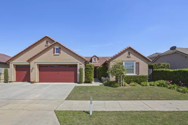 3333 Whiteash Avenue, Clovis, CA 93619