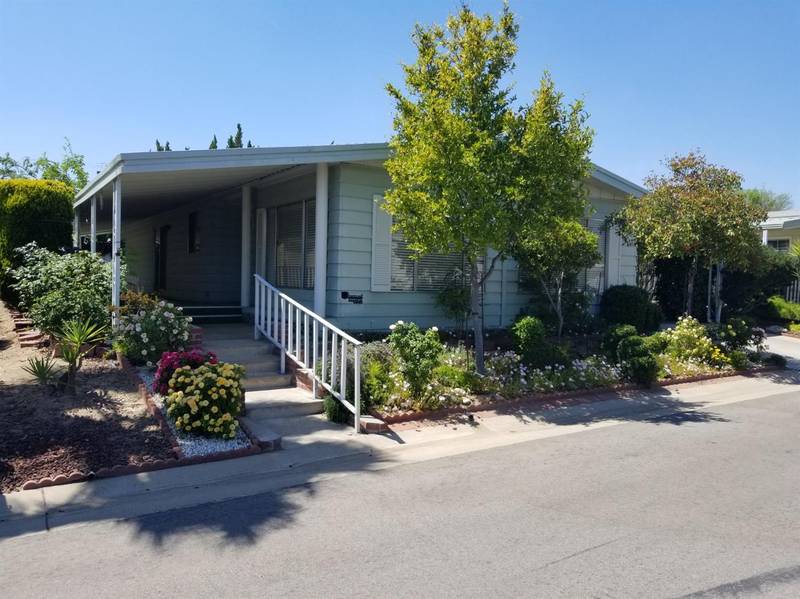 1300 W Olson Avenue #120, Reedley, CA 93654