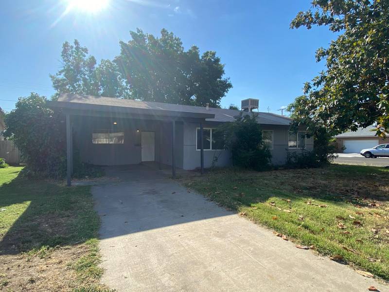 799 N Pine Street, Woodlake, CA 93286