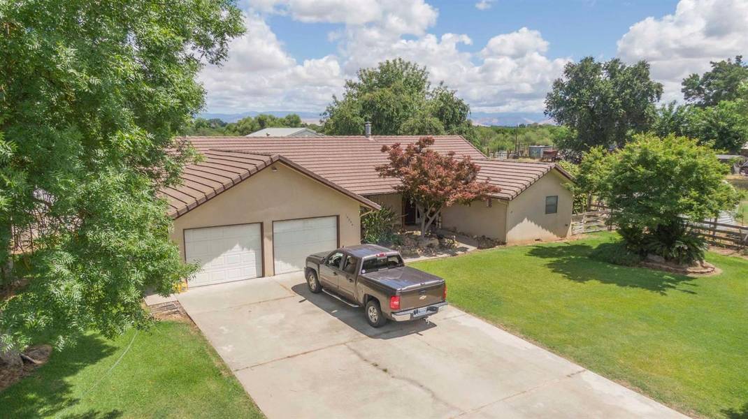 14234 E Annadale Avenue, Sanger, CA 93657