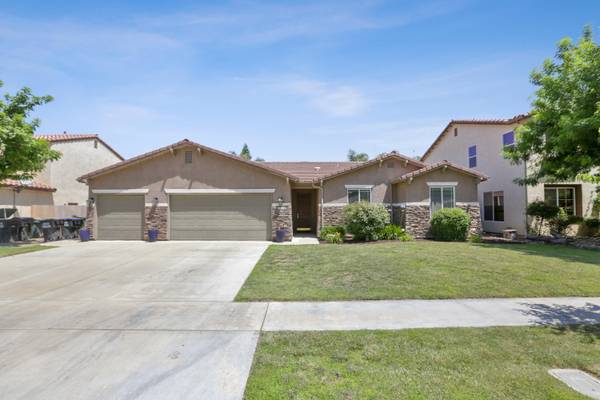 4222 W Delta Avenue, Visalia, CA 93291