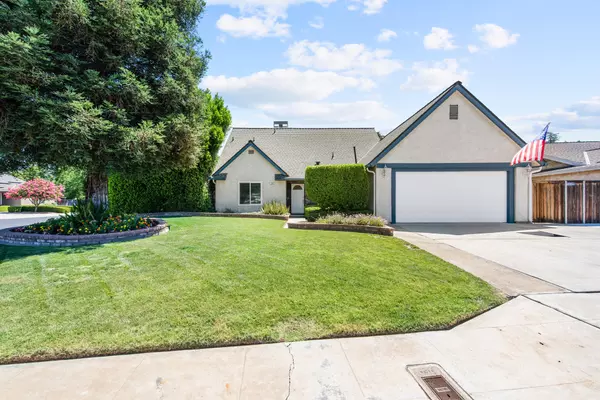 239 N Homsy Avenue, Clovis, CA 93612