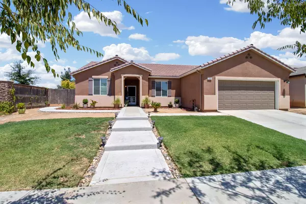 2988 Hannah Avenue, Sanger, CA 93657