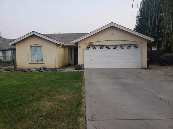 627 Teddy Street, Farmersville, CA 93223