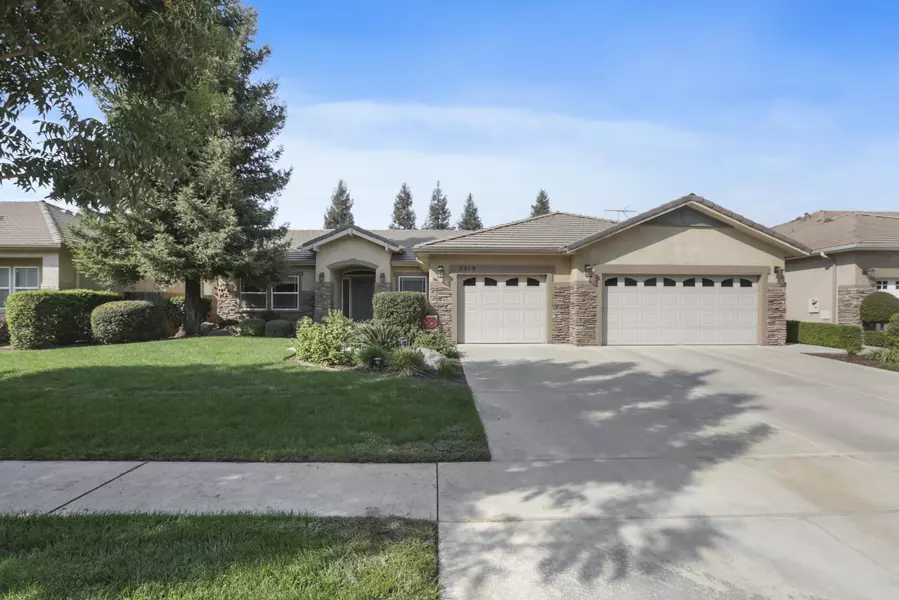 2519 S Jacques Street, Visalia, CA 93277