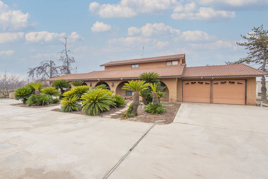 32709 Road 212, Woodlake, CA 93286