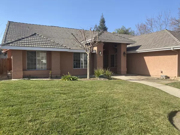 2525 N Liberty Court, Visalia, CA 93292