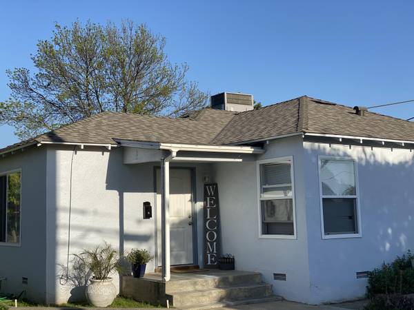 333 W Whitney Avenue, Woodlake, CA 93286