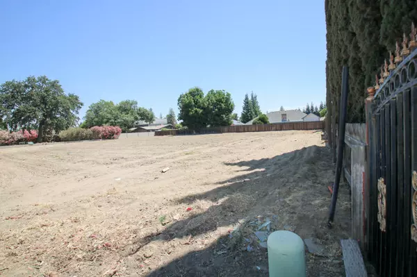 1488 N Reed Avenue, Reedley, CA 93654