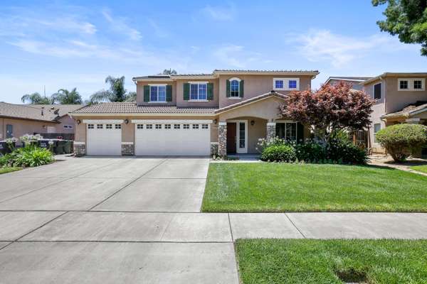 3043 N University Street, Visalia, CA 93291