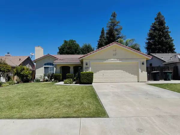 5350 W Sunnyside Court, Visalia, CA 93277