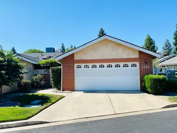 1335 E Castleview Drive, Visalia, CA 93292