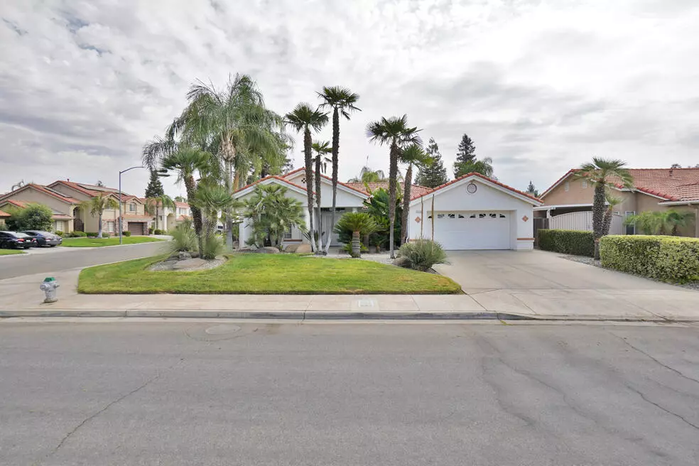 Fresno, CA 93722,5740 W Corona Avenue